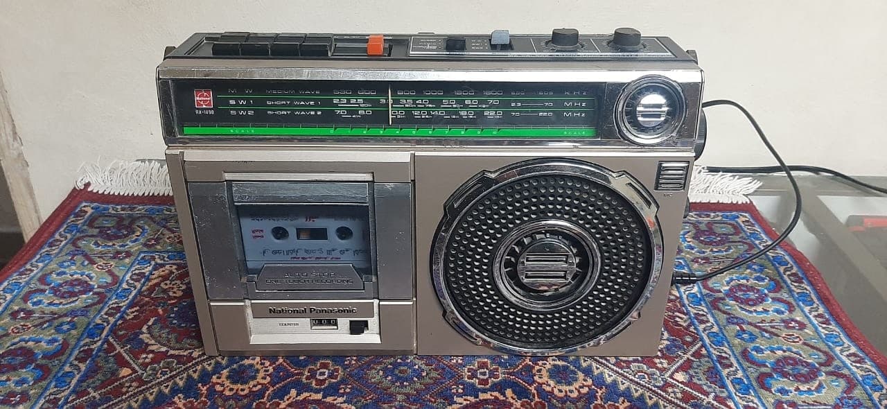 مسجل راديو كاسيت ناشونال باناسونيك قديم - يعمل AM/FM/SW