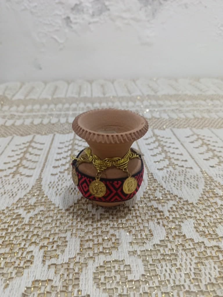فخارة حناء تراثية صغيرة للزينة بلون طبيعي