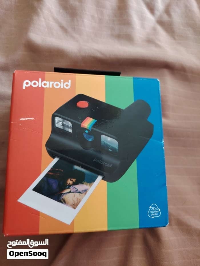طقم كاميرا فورية Polaroid Go سوداء جديدة مع أفلام وحقيبة وحزام يد