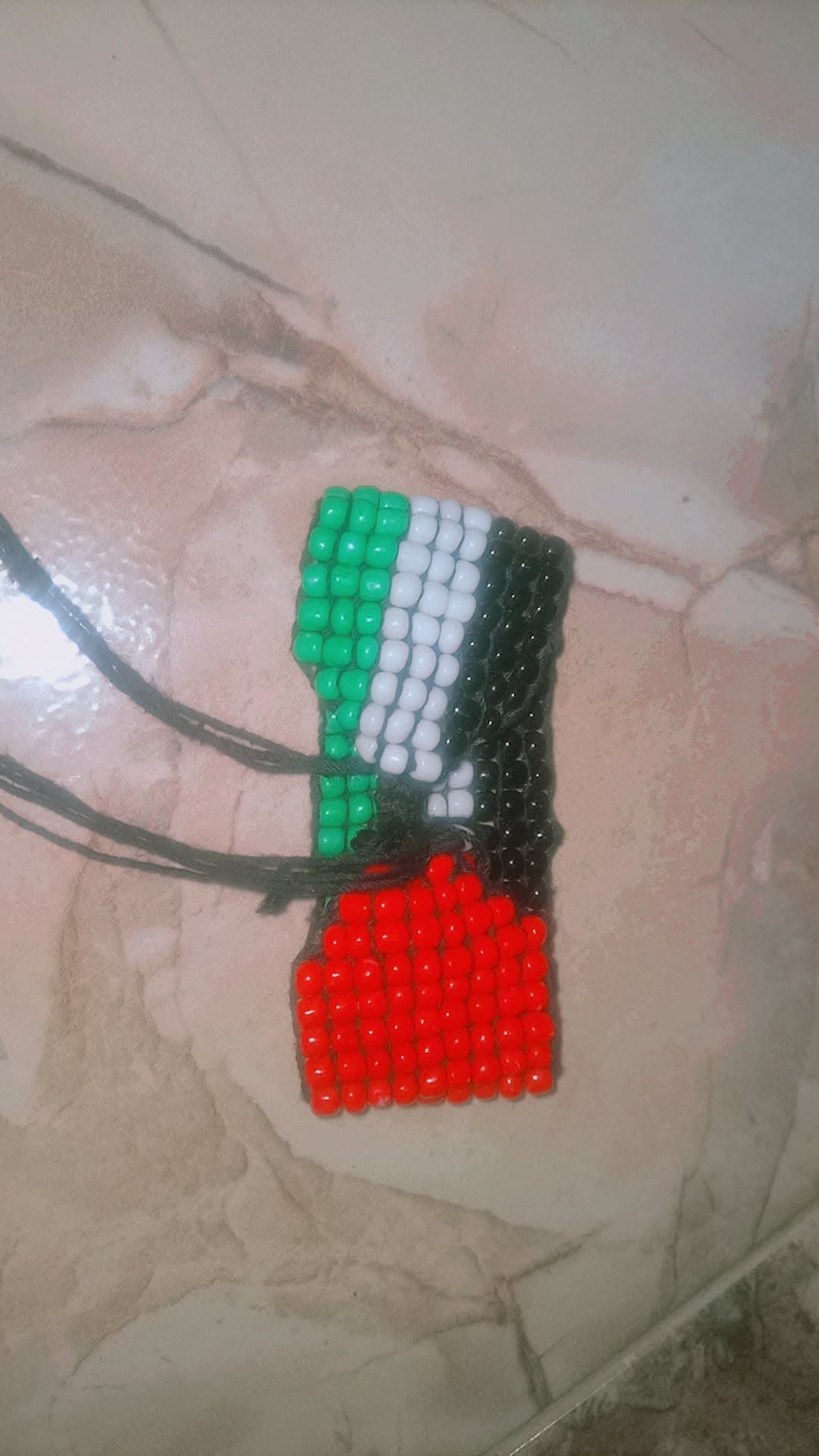 أساور خرز بتصميم أعلام الدول متعددة الألوان